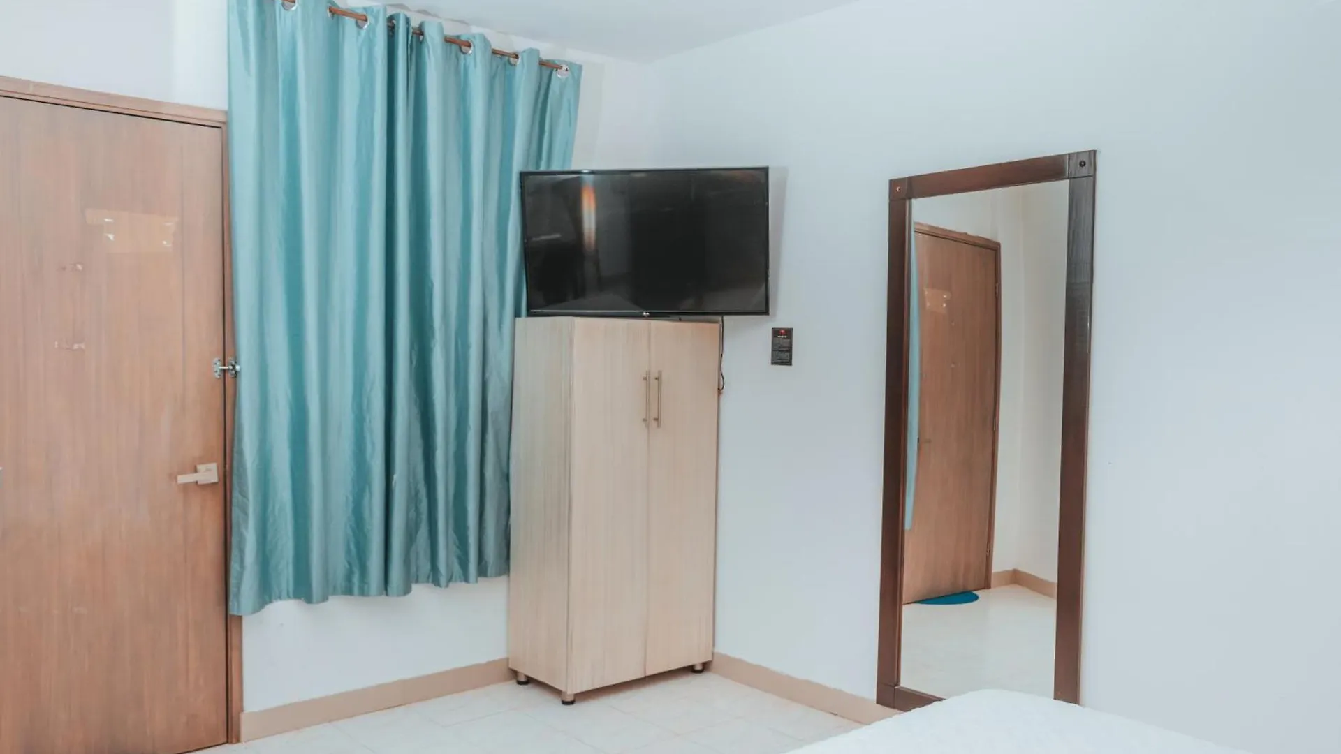 Apartahotel Beirut Inn San Andres  Colombia